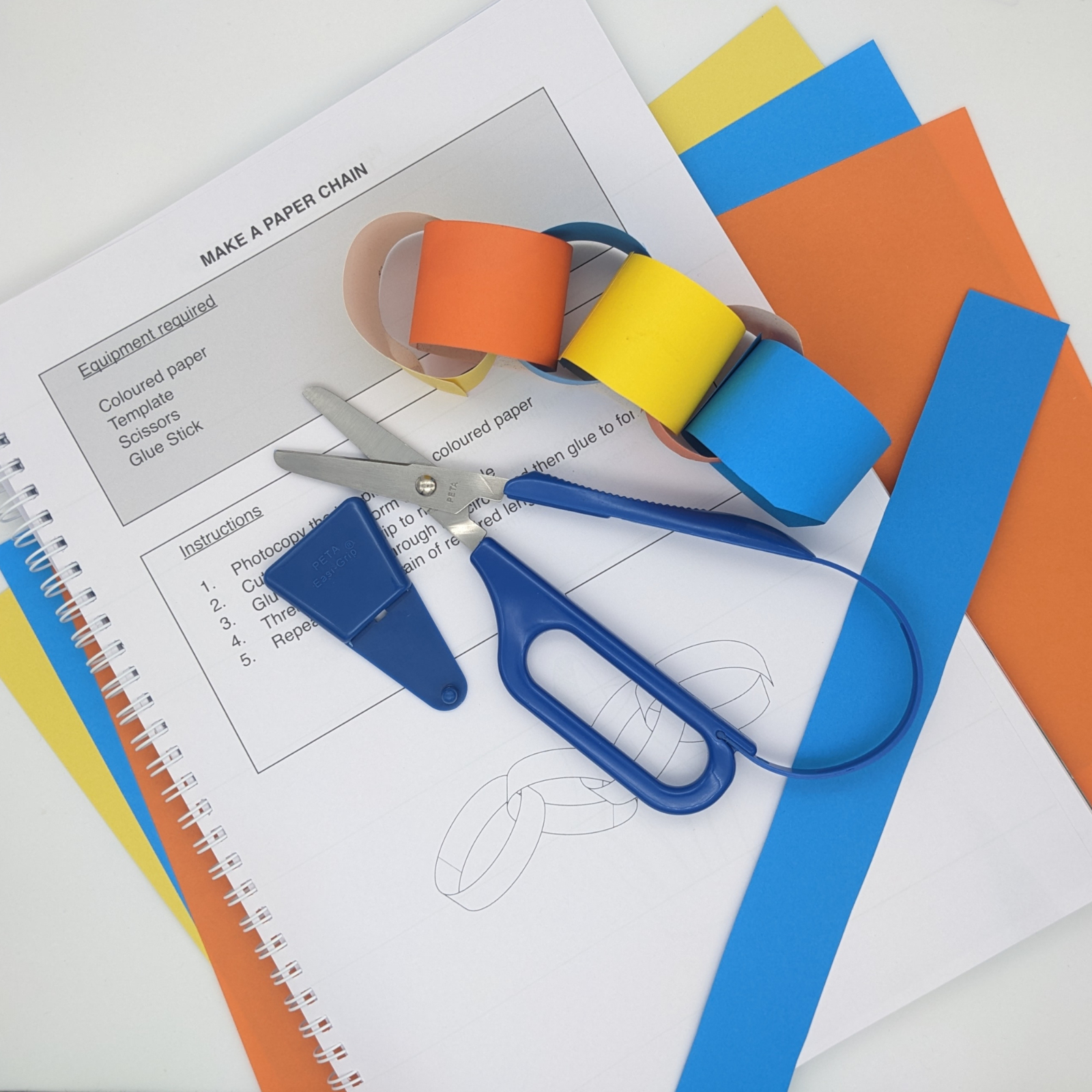 aangepaste reumaschaar ergonomisch in gebruik