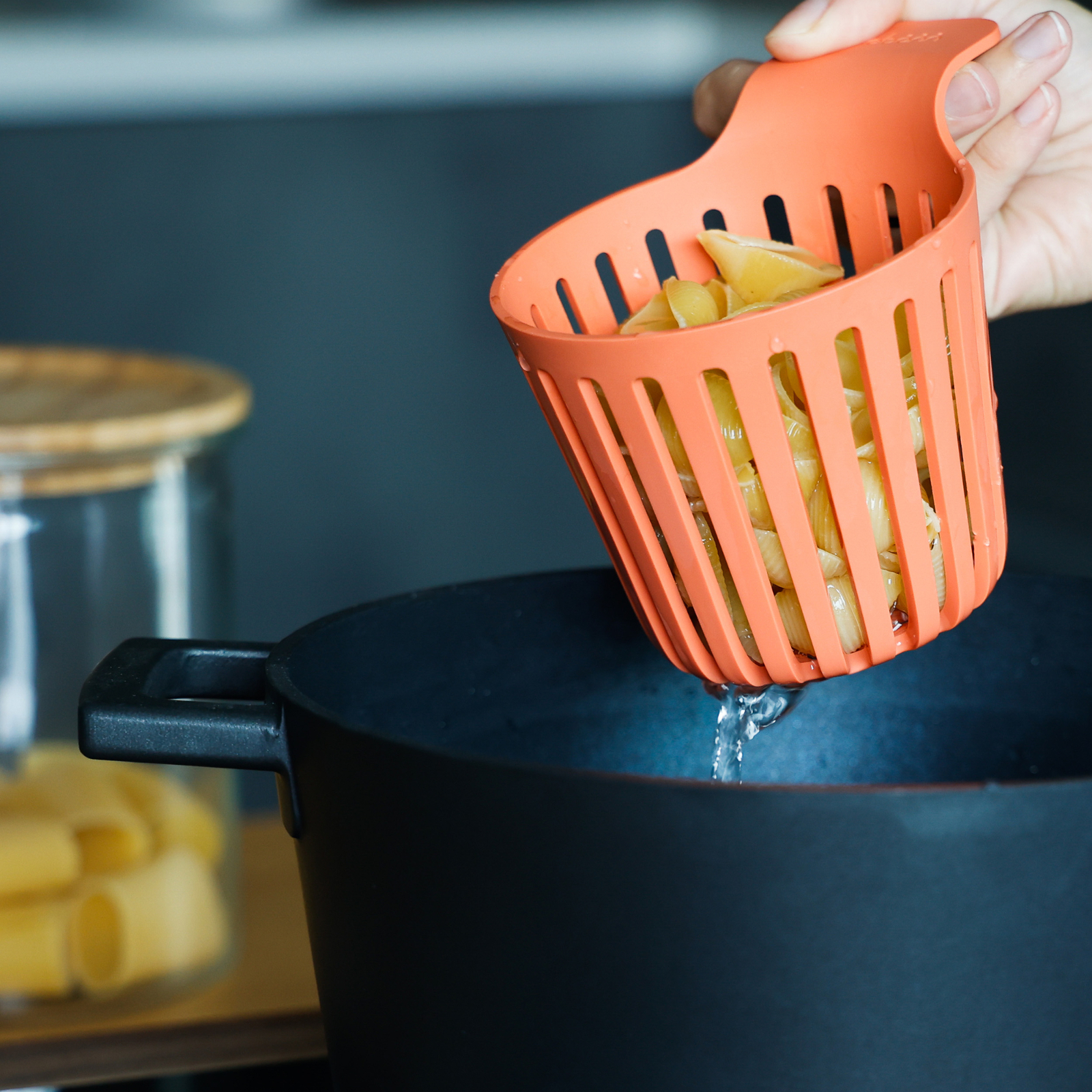 stoommandje gebruiken in pan